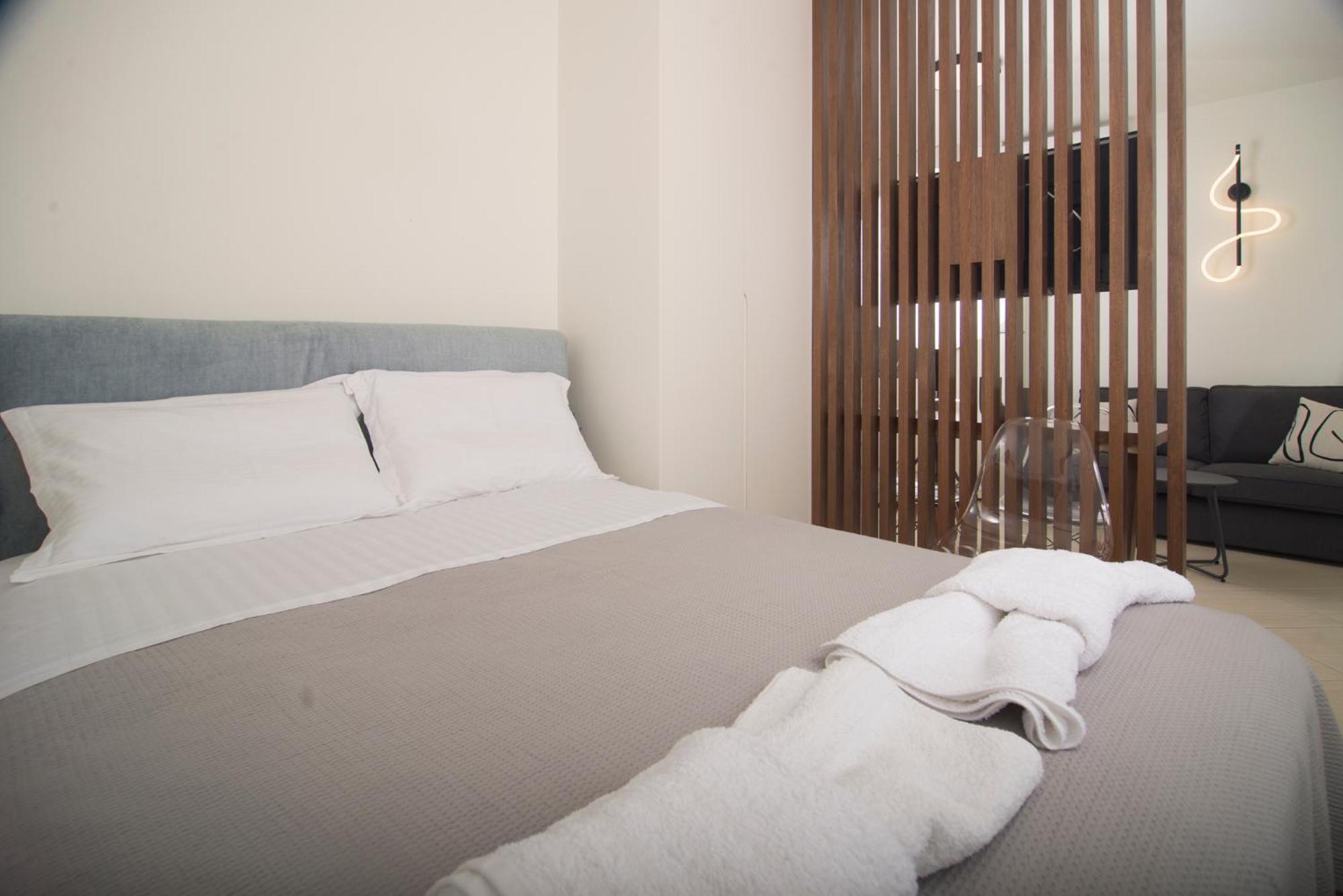 Spectacular Apartment Near Dance Hall/Center Каламата Екстер'єр фото